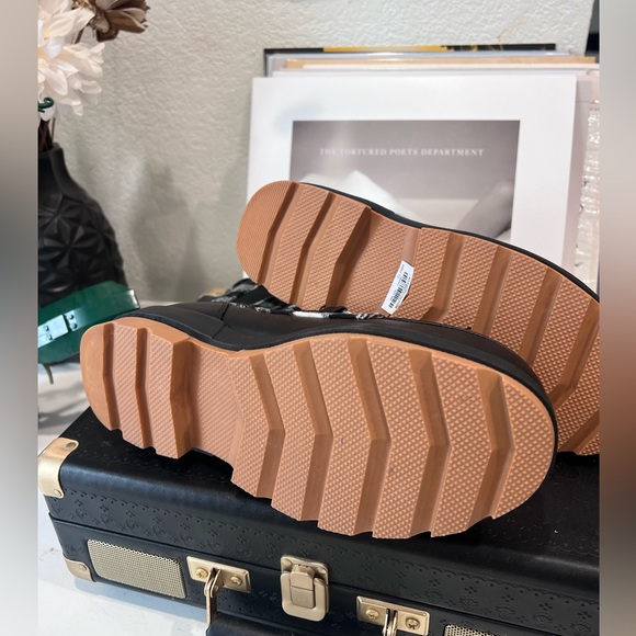 Torrid Plaid Cold Weather Insulated Bootie (WW) - Picture 5 of 6